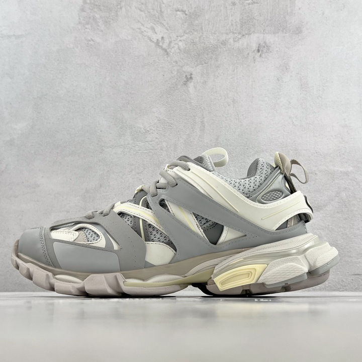 2025 Trending Dropshipping  Sneakers Retro Fashion Trend Famous Track 3.0 Led Designer Chunky Walking Style Shoes