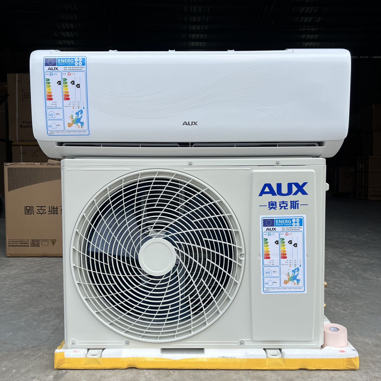 AUX 12000btu Mini Split DC Variable Frequency R32 Strong Heating -20 ° C Heat Pump EU Standard SEER 6.2 220V 50/60hz with 1000W PTC